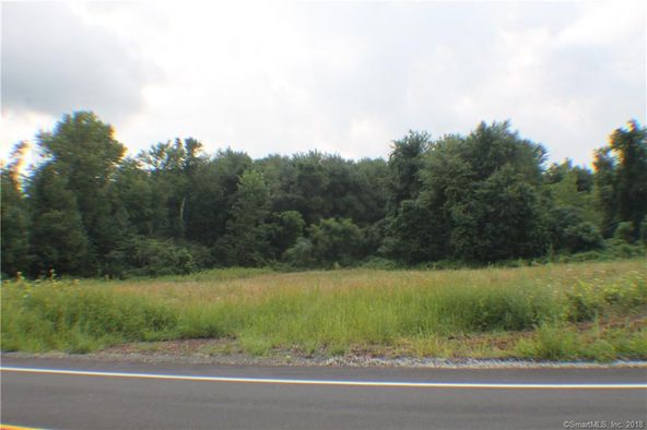 Mullen Rd: Mullen Rd, Enfield, CT 06082